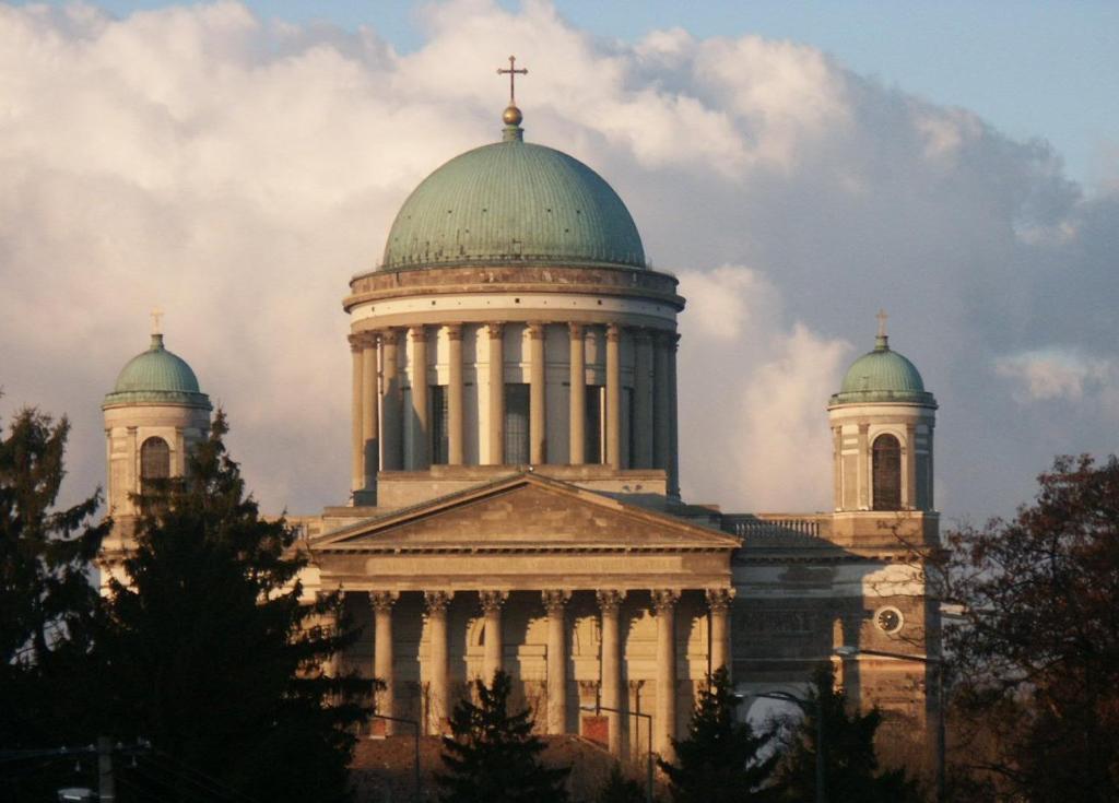 Отель Szent Kristof Panzio Эстергом Номер фото